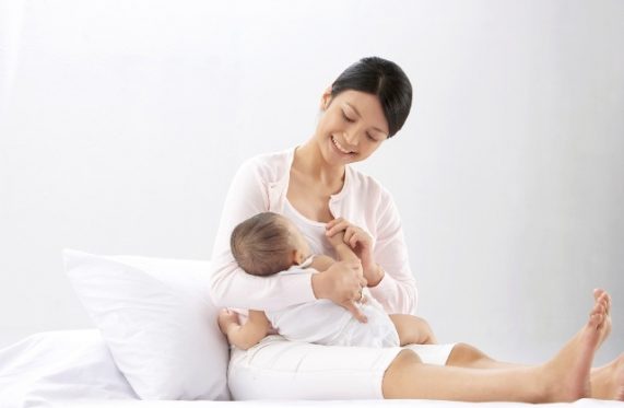 Nhận diện triệu chứng và cách chăm sóc trẻ sơ sinh viêm họng